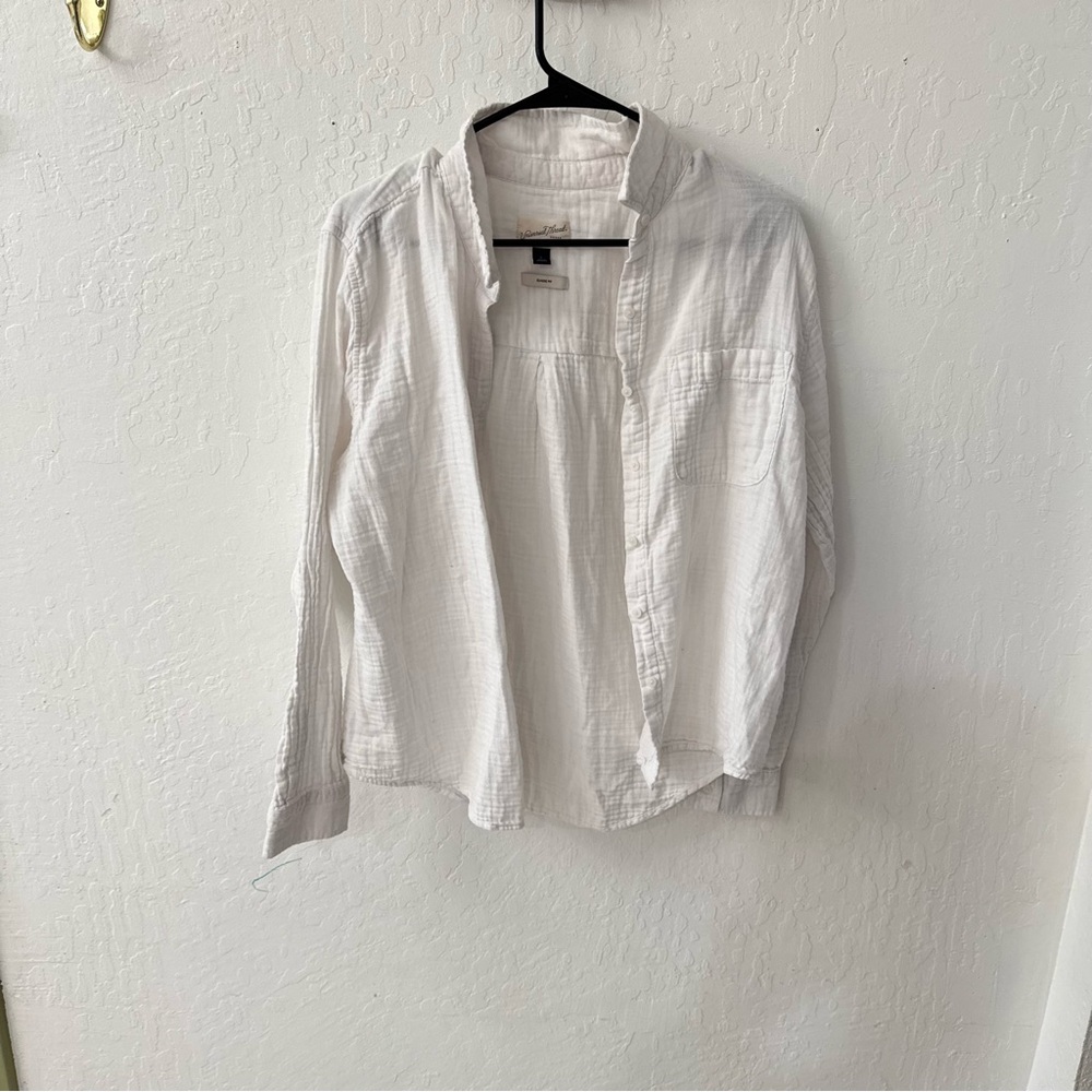 Universal Thread Large Classic Fit White Cotton Gauze Button Down - Picture 3 of 6